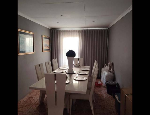 4 BEDROOM HOUSE FOR SALE IN ORMONDE VIEW